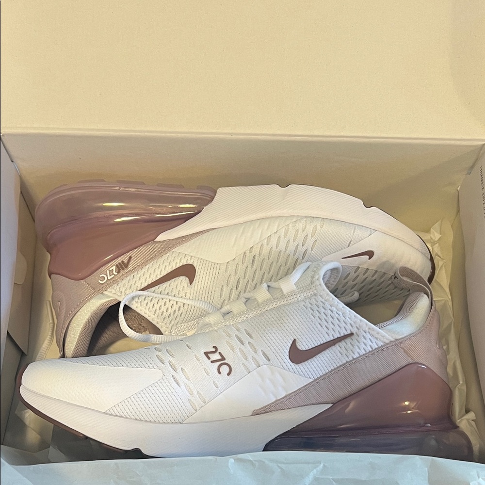 Nike Women's White and Mauve Air Max Sneakers